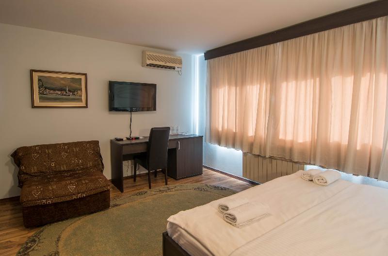 Hotel Ambiente Podgorica Eksteriør bilde